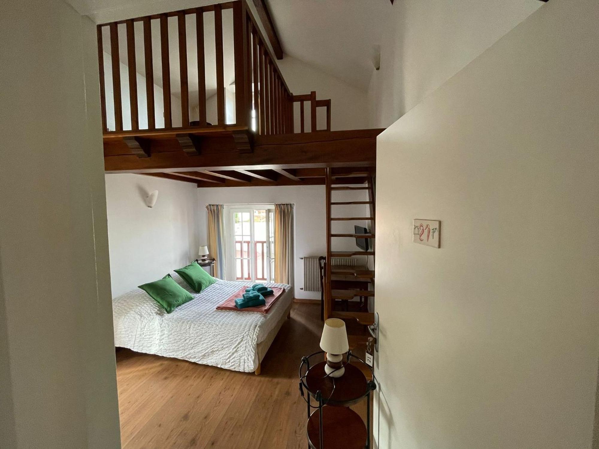 Auberge Tante Ursule Cambo-les-Bains Eksteriør billede